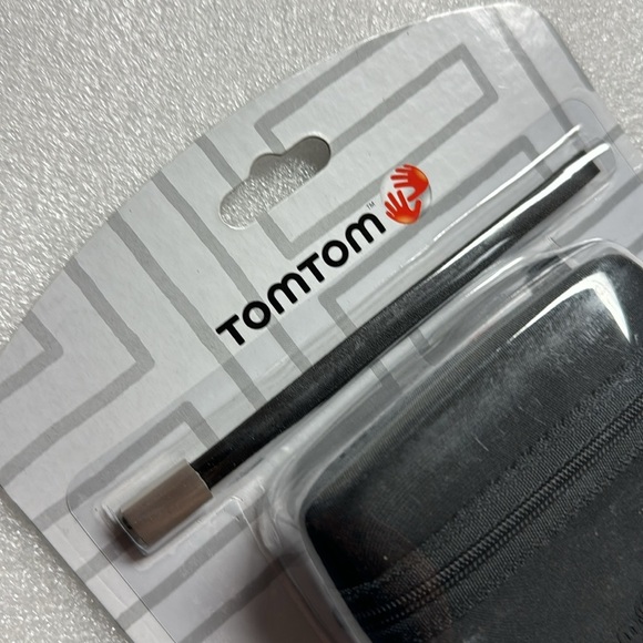 TomTom Carry Case and Wrist Strap for the ONE GPS Device - Brand New!! - Picture 2 of 4